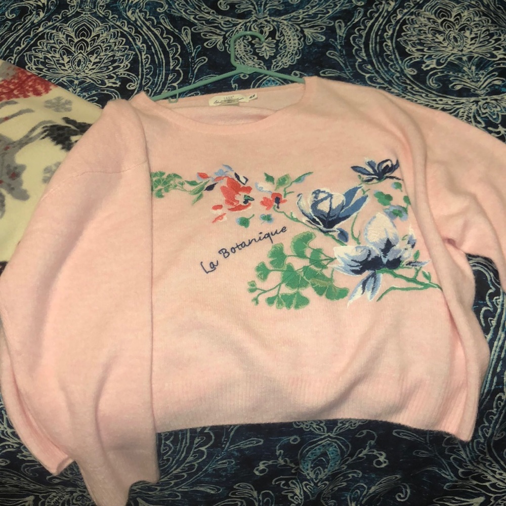 Cropped sweater